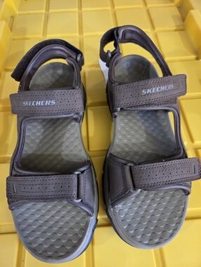 SKECHERS MENS  RELAXED FIT LUXE FOAM SLINGBACK SANDALS SIZE 9